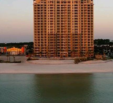 Grand Panama Beach Resort by Emerald View Resorts