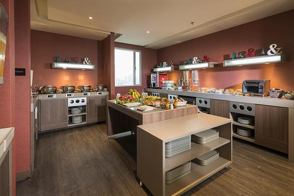 Hampton By Hilton Cartagena