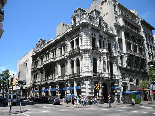 Museo del Gaucho y de la Moneda