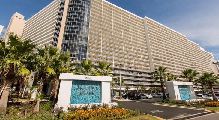 Laketown Wharf Resort By Emerald View Resorts