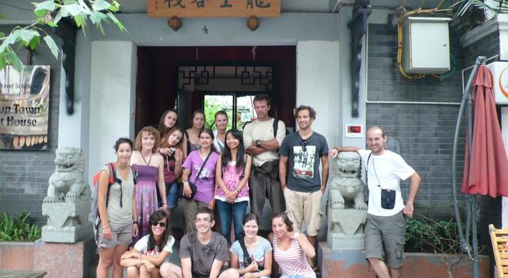 Chengdu Dragon Town Sichuan Style Hostel