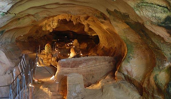 Ghar Dalam Cave and Museum