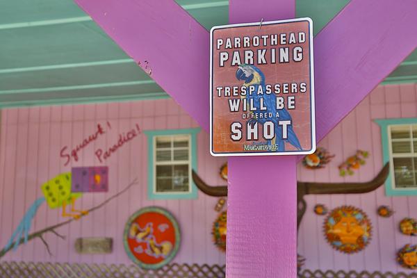 Lost Parrot Cabins