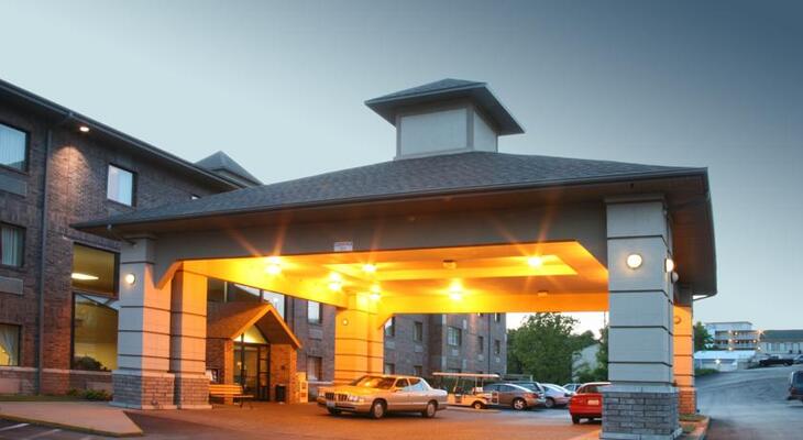 Grand Oaks Hotel