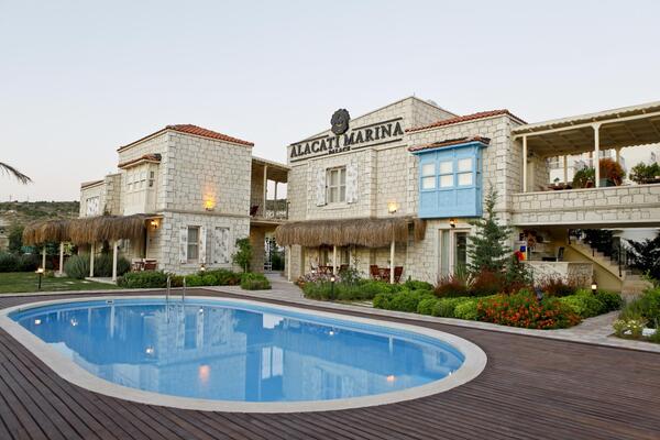 Alacati Marina Palace