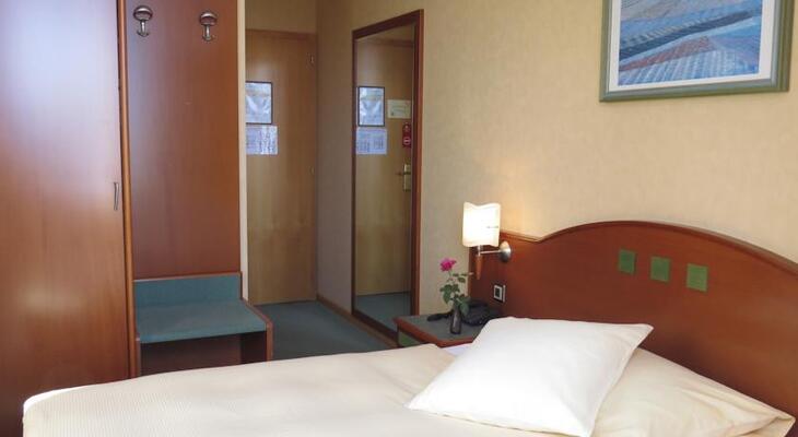 Hotel du Port