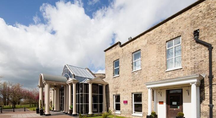 Mercure York Fairfield Manor Hotel
