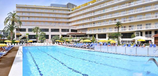 GHT Oasis Park & SPA