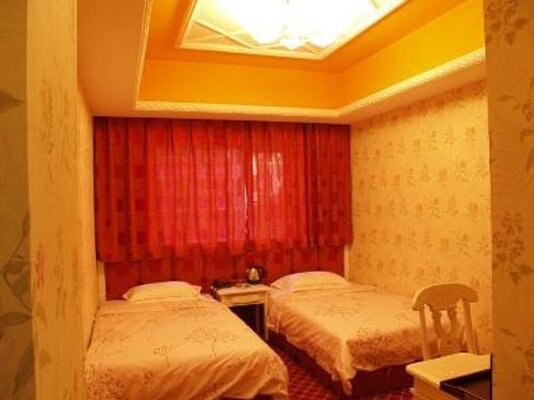Longyun Hotel