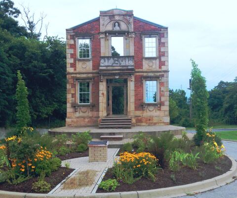 Heigold House Facade
