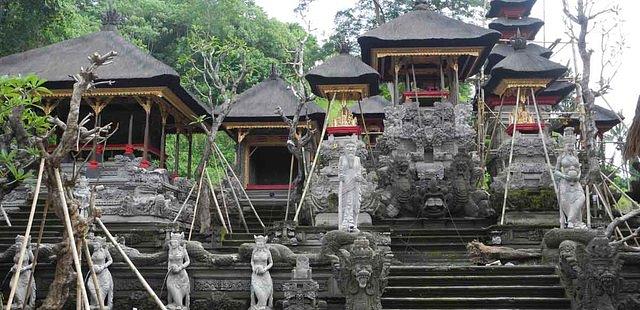 Gunung Lebah Temple