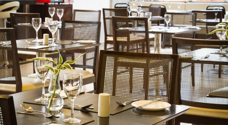 Naoum Hotel