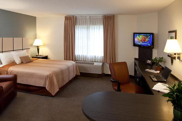 Sonesta Simply Suites Pittsburgh Airport