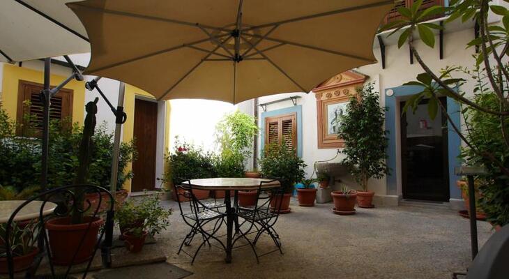 Al Giardino dell'Alloro