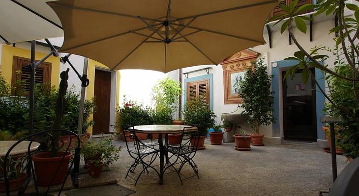 Al Giardino dell'Alloro