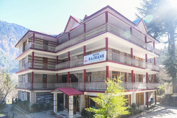 Hotel Rajhans Manali