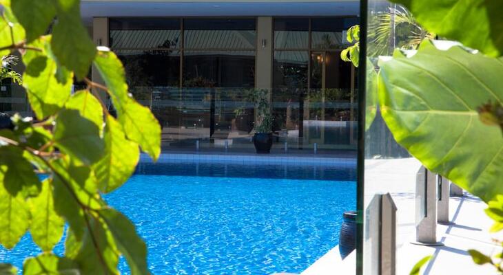 Gateway Hotel & Apartments