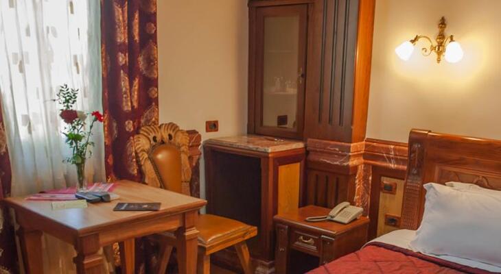 Hotel Brilant Antik