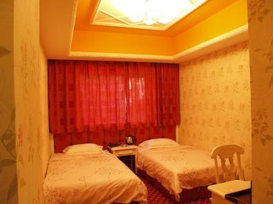 Longyun Hotel
