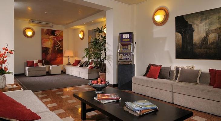 Phi Hotel Bologna