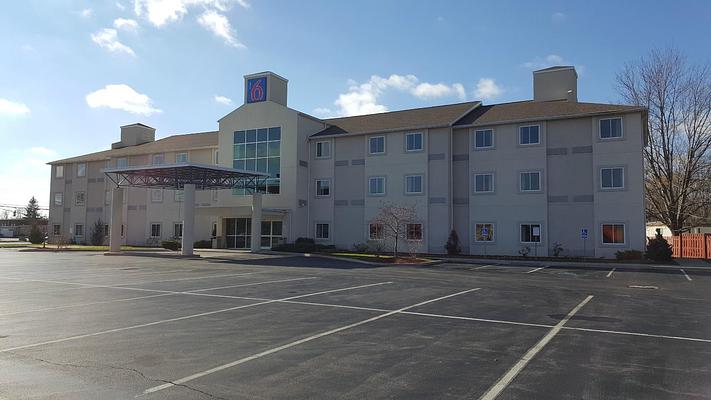 SureStay Plus Hotel by BW Niagara Falls East