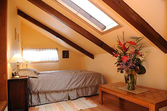 Hale Moana Bed & Breakfast