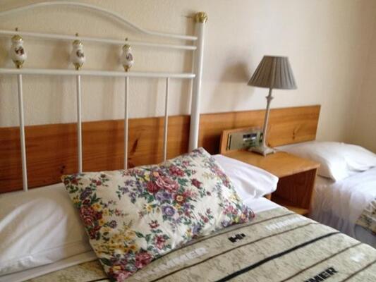 Georgian Court Bed & Breakfast Guest House