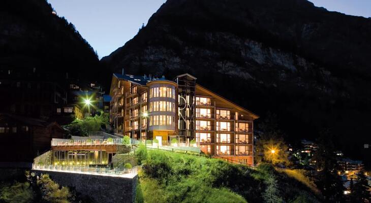 THE OMNIA