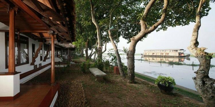 Coconut Lagoon, CGH Earth