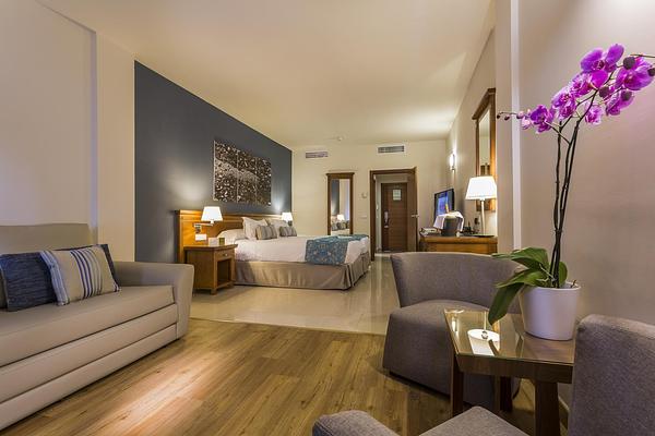 Grand Palladium Palace Ibiza Resort & Spa