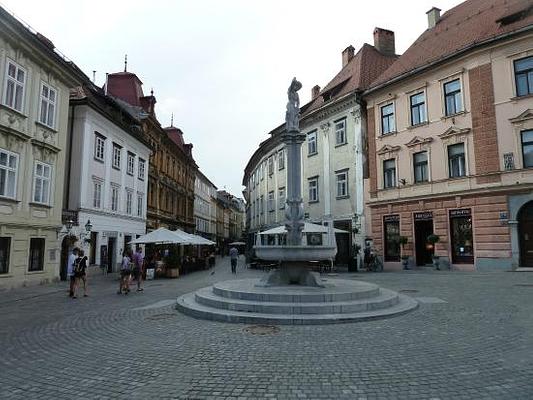 Old Square (Stari trg)