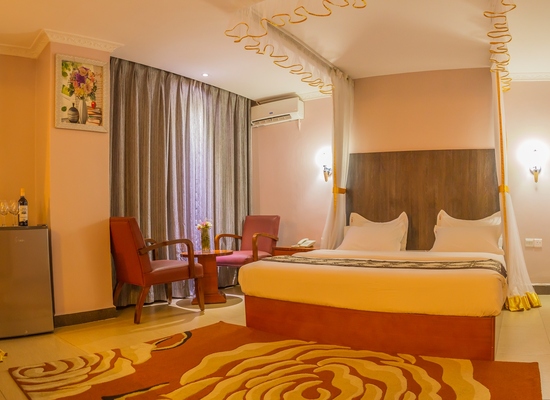 HBT Russel Hotel
