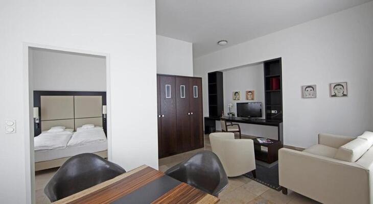 Devin Art Hotel