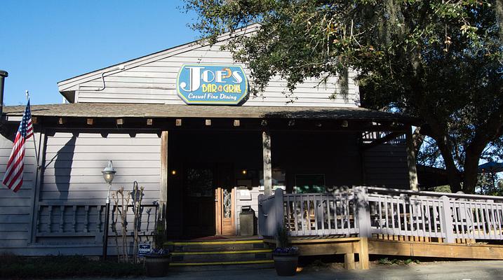 Joe's Bar & Grill