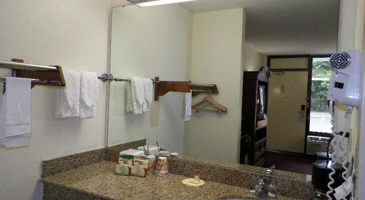 Days Inn by Wyndham Raleigh Midtown