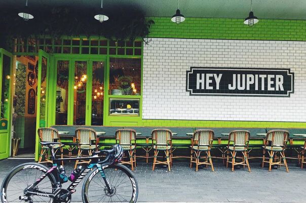 Hey Jupiter Brasserie Francaise