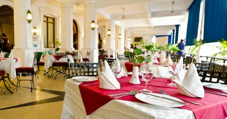 Sentrim Castle Royal Hotel