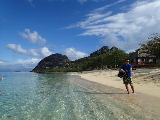Barefoot Kuata Island