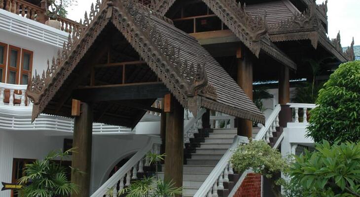 Emerald Land Hotel