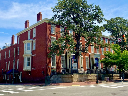 Linden Row Inn