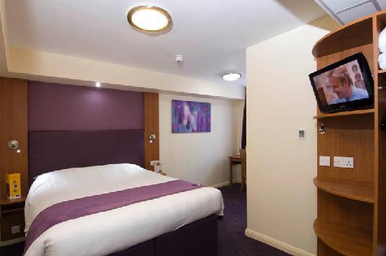 Premier Inn London Victoria hotel