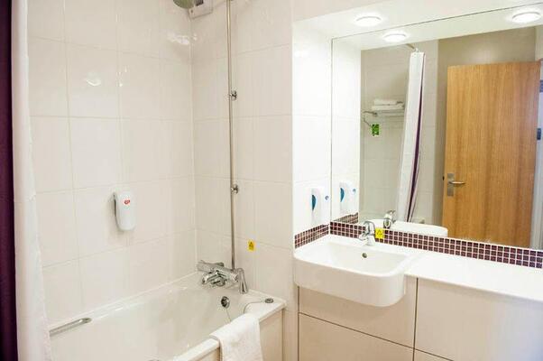 Premier Inn Plymouth City Centre (Sutton Harbour) hotel
