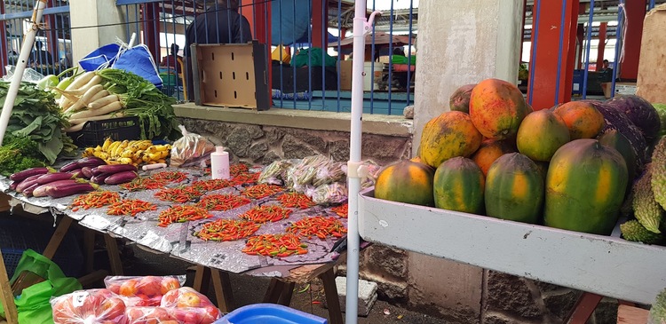 Sir Selwyn Selwin  Clarke Market