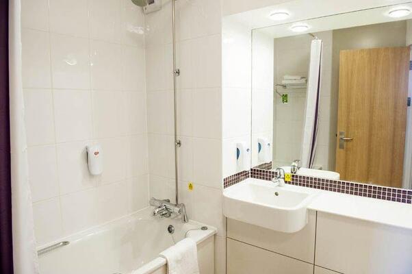 Premier Inn Glasgow City Centre Buchanan Galleries Hotel