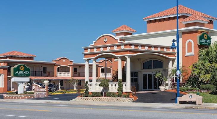 La Quinta Inn & Suites by Wyndham Oceanfront Daytona Beach