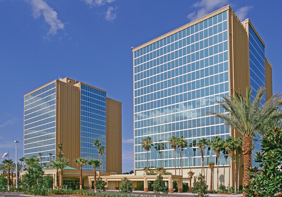 DoubleTree by Hilton Hotel at the Entrance to Universal Orlando