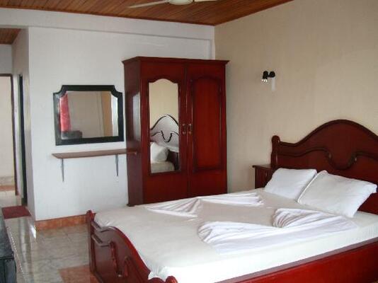 Topaz Beach Hotel