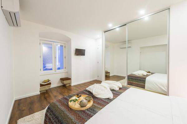 Tea 4 Nine Guest House & Bistro