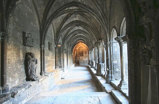 St-Trophime Cloister (Cloitre St-Trophime)