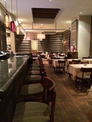 Dee's Wood Fired Pizza & Kitchen
